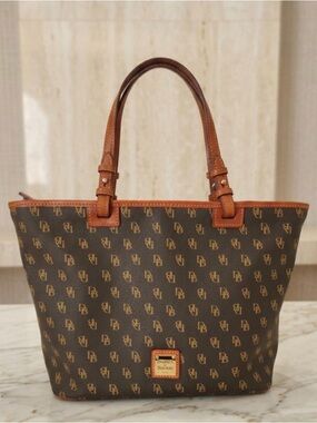 Dooney & Bourke Gretta Monogram Canvas Tote Vintage Y2K